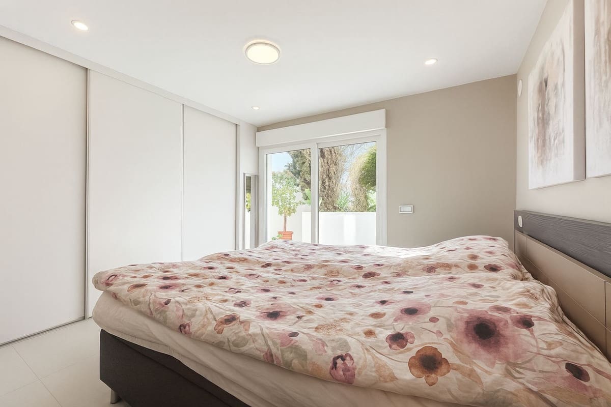 3 bedroom Villa for sale in Mijas with pool garage - € 1,180,000 (Ref: 9601213)