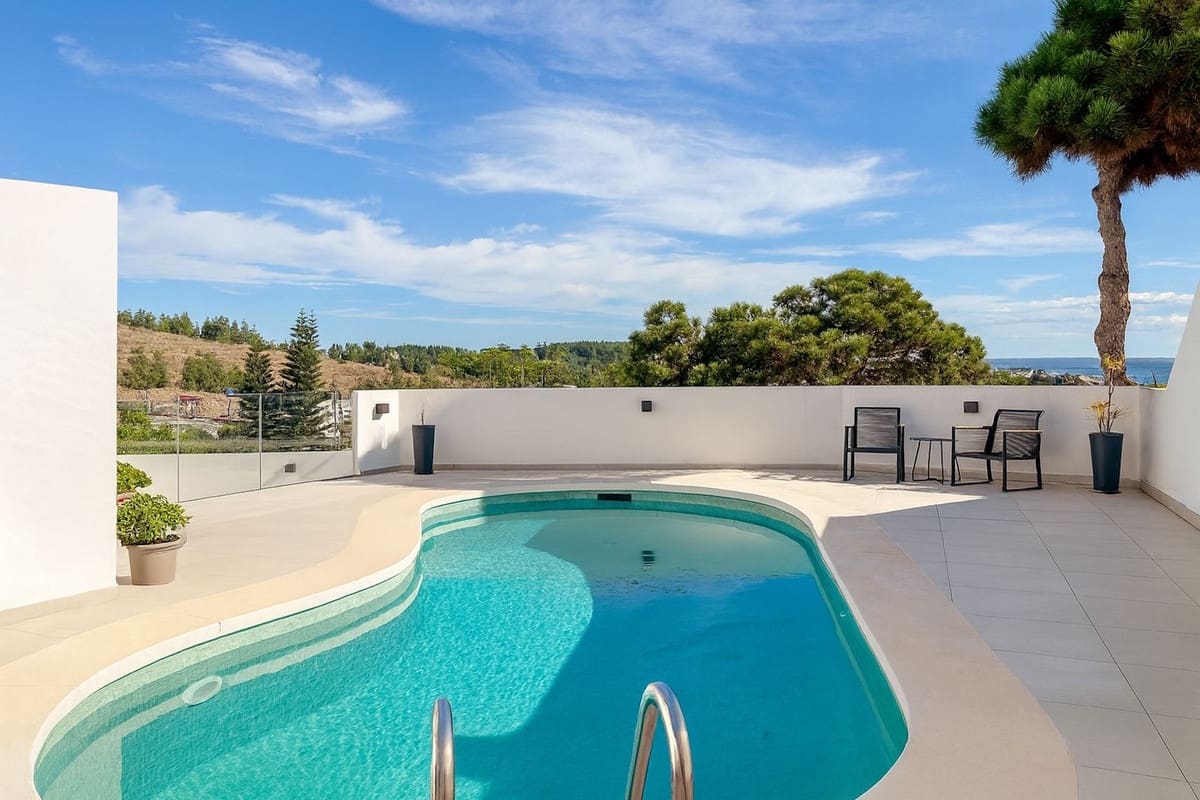 3 bedroom Villa for sale in Mijas with pool garage - € 1,180,000 (Ref: 9601213)