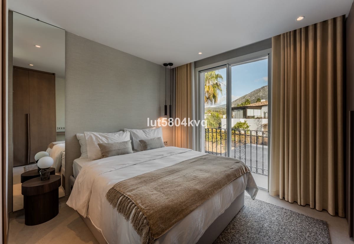 4 camera da letto Villetta Bifamiliare in vendita in Golden Mile con piscina - 2.595.000 € (Rif: 9601215)