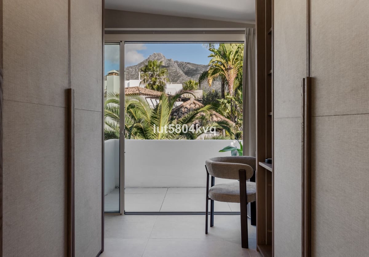 4 camera da letto Villetta Bifamiliare in vendita in Golden Mile con piscina - 2.595.000 € (Rif: 9601215)