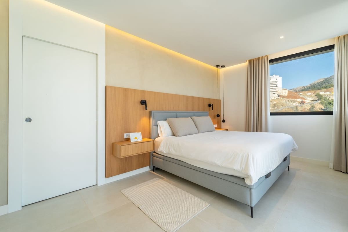 3 sypialnia Penthouse na sprzedaż w Fuengirola z basenem - 1 499 000 € (Ref: 9601221)