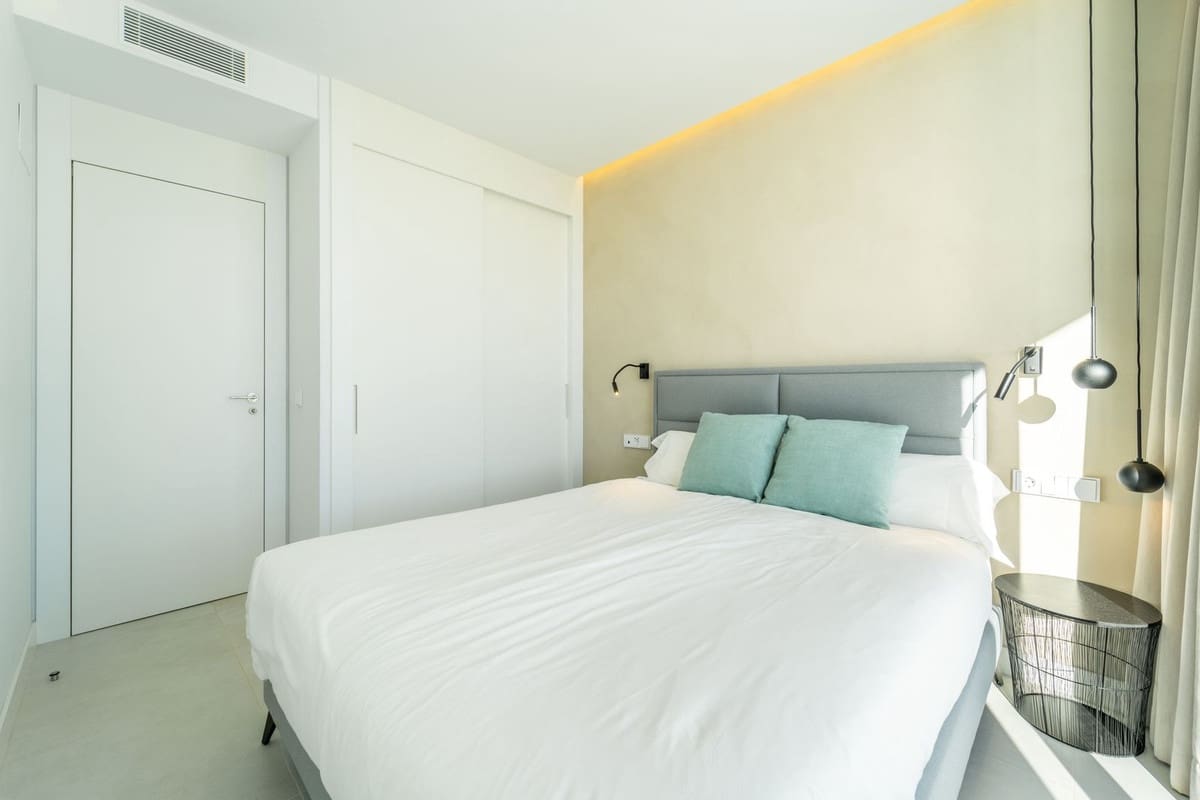 3 sypialnia Penthouse na sprzedaż w Fuengirola z basenem - 1 499 000 € (Ref: 9601221)