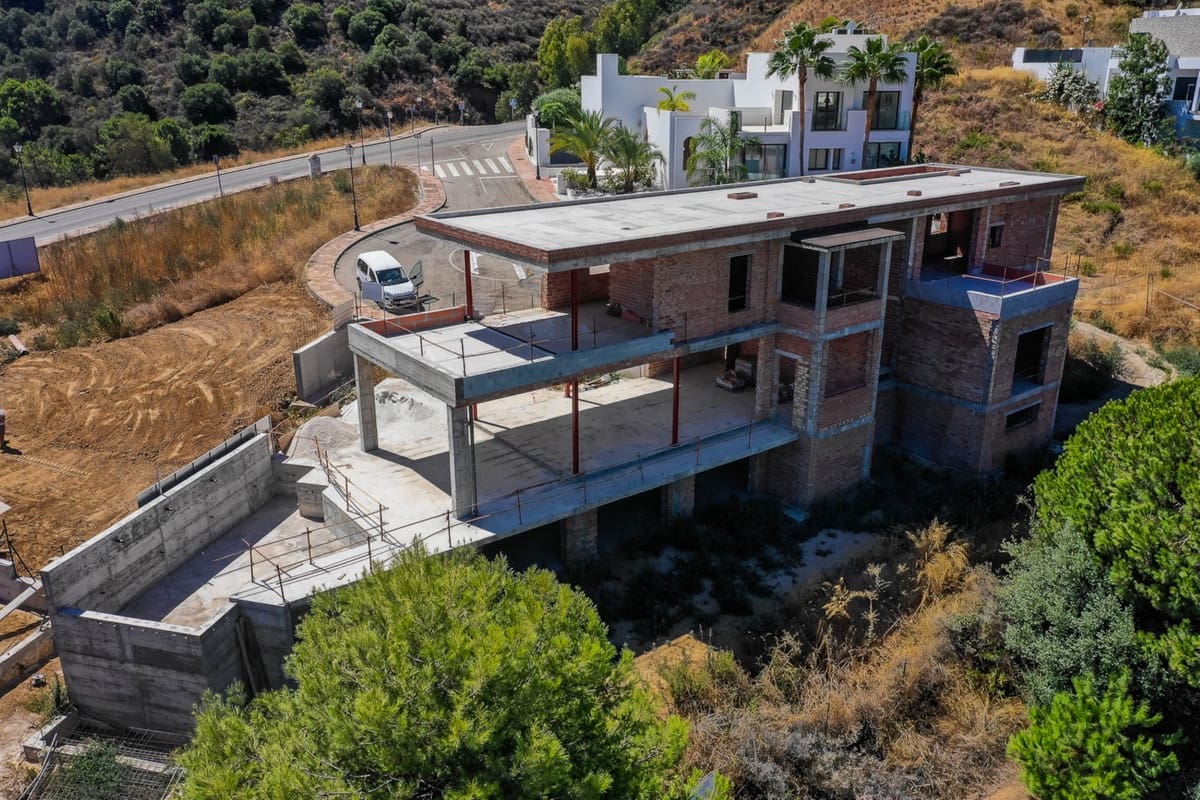6 soveværelse Villa til salg i La Cala Golf med swimmingpool garage - € 1.100.000 (Ref: 9601223)
