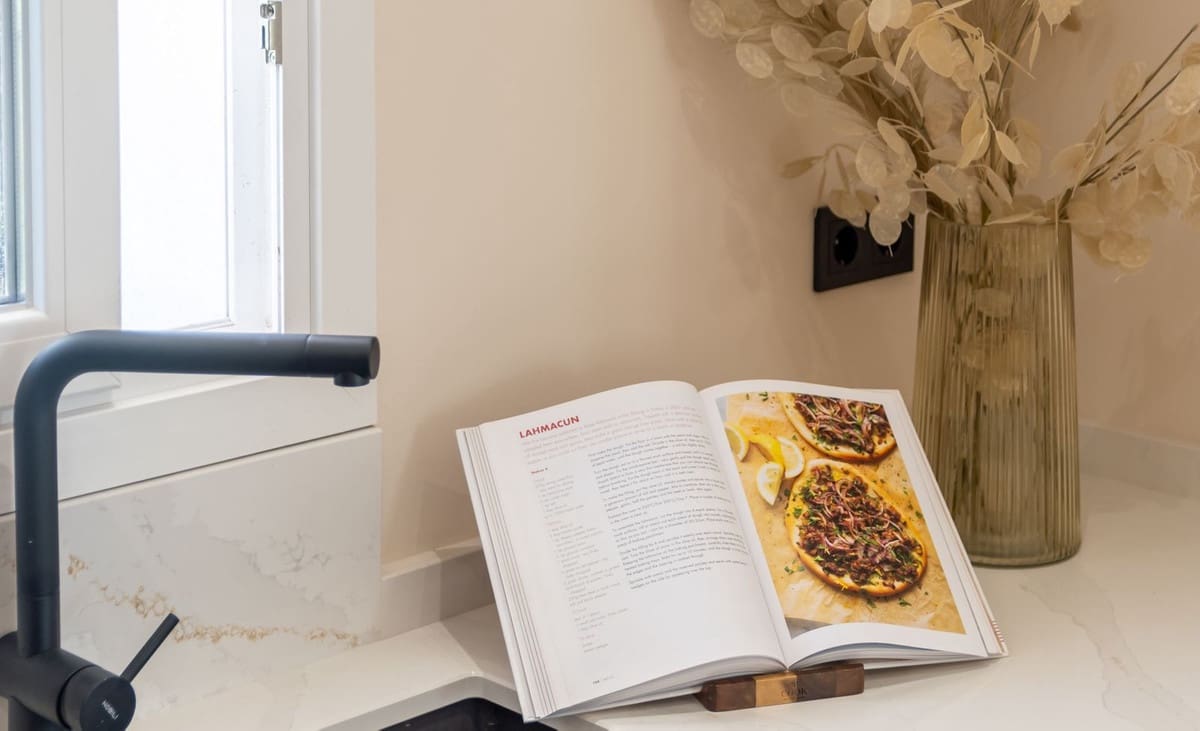 4 quarto Casa em Banda para venda em Estepona com piscina - 695 000 € (Ref: 9601224)