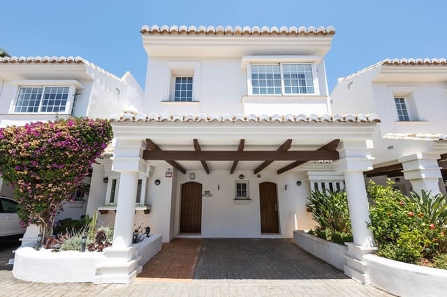 4 soveværelse Byhus til salg i Riviera del Sol, Mijas med swimmingpool - € 650.000 (Ref: 9601225)