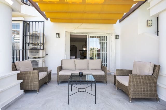4 soveværelse Byhus til salg i Riviera del Sol, Mijas med swimmingpool - € 650.000 (Ref: 9601225)