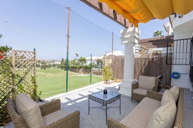 4 soveværelse Byhus til salg i Riviera del Sol, Mijas med swimmingpool - € 650.000 (Ref: 9601225)