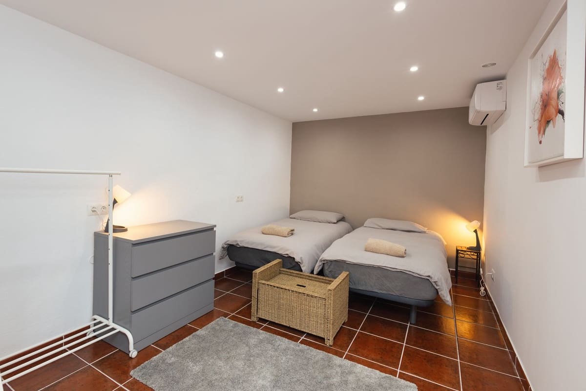 4 soveværelse Byhus til salg i Riviera del Sol med swimmingpool - € 650.000 (Ref: 9601225)