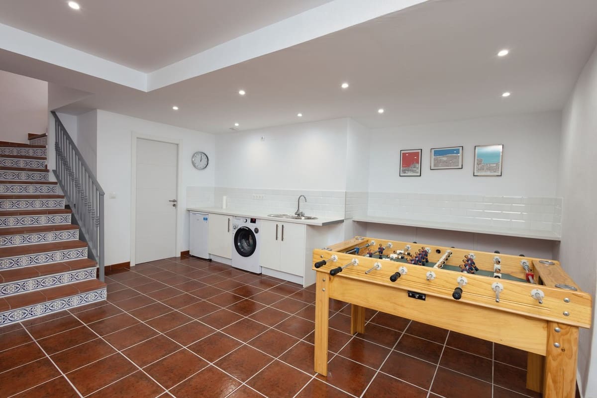 4 soveværelse Byhus til salg i Riviera del Sol med swimmingpool - € 650.000 (Ref: 9601225)
