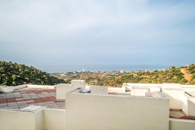 3 makuuhuone Huoneisto myytävänä paikassa Los Monteros, Marbella mukana uima-altaan - 625 000 € (Ref: 9601226)