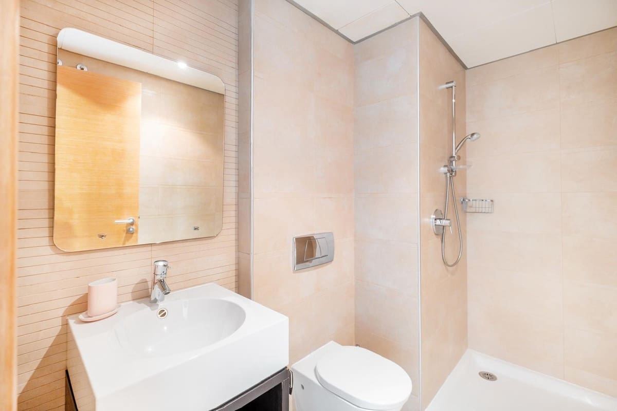 3 makuuhuone Huoneisto myytävänä paikassa Los Monteros mukana uima-altaan - 625 000 € (Ref: 9601226)