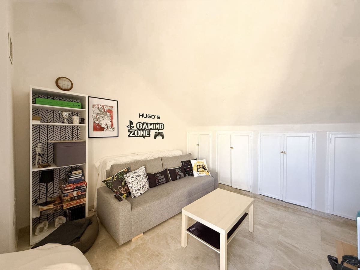 4 soveværelse Byhus til salg i Marbella med swimmingpool garage - € 619.500 (Ref: 9601227)