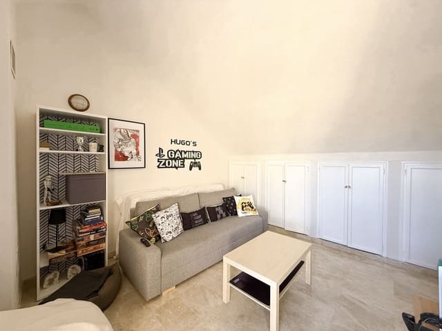 4 soveværelse Byhus til salg i Marbella med swimmingpool garage - € 619.500 (Ref: 9601227)