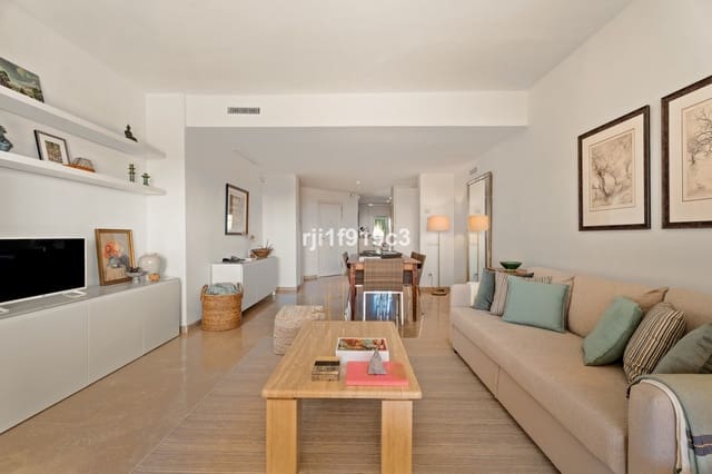 2 soveværelse Lejlighed til salg i Elviria, Marbella med swimmingpool - € 625.000 (Ref: 9601228)