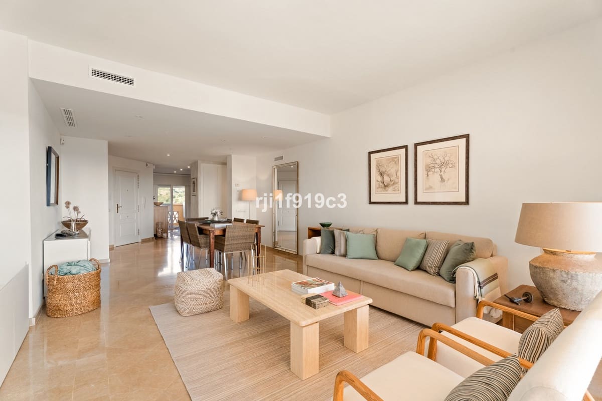 2 soveværelse Lejlighed til salg i Elviria med swimmingpool - € 625.000 (Ref: 9601228)