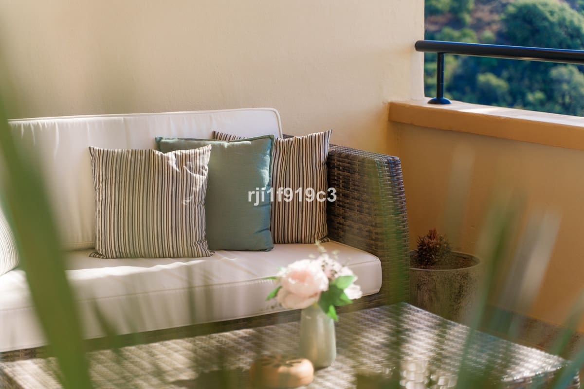 2 soveværelse Lejlighed til salg i Elviria med swimmingpool - € 625.000 (Ref: 9601228)