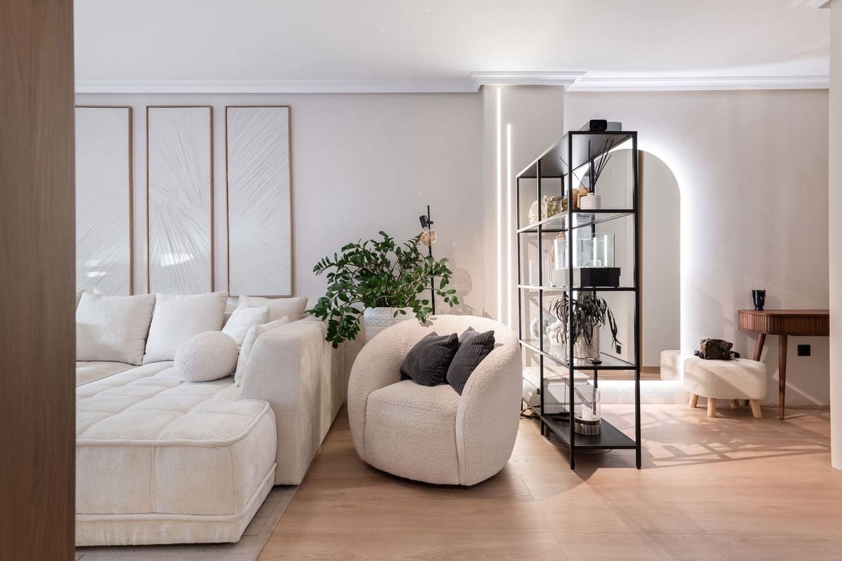 2 Zimmer Apartment zu verkaufen in New Golden Mile mit Pool - 650.000 € (Ref: 9601229)