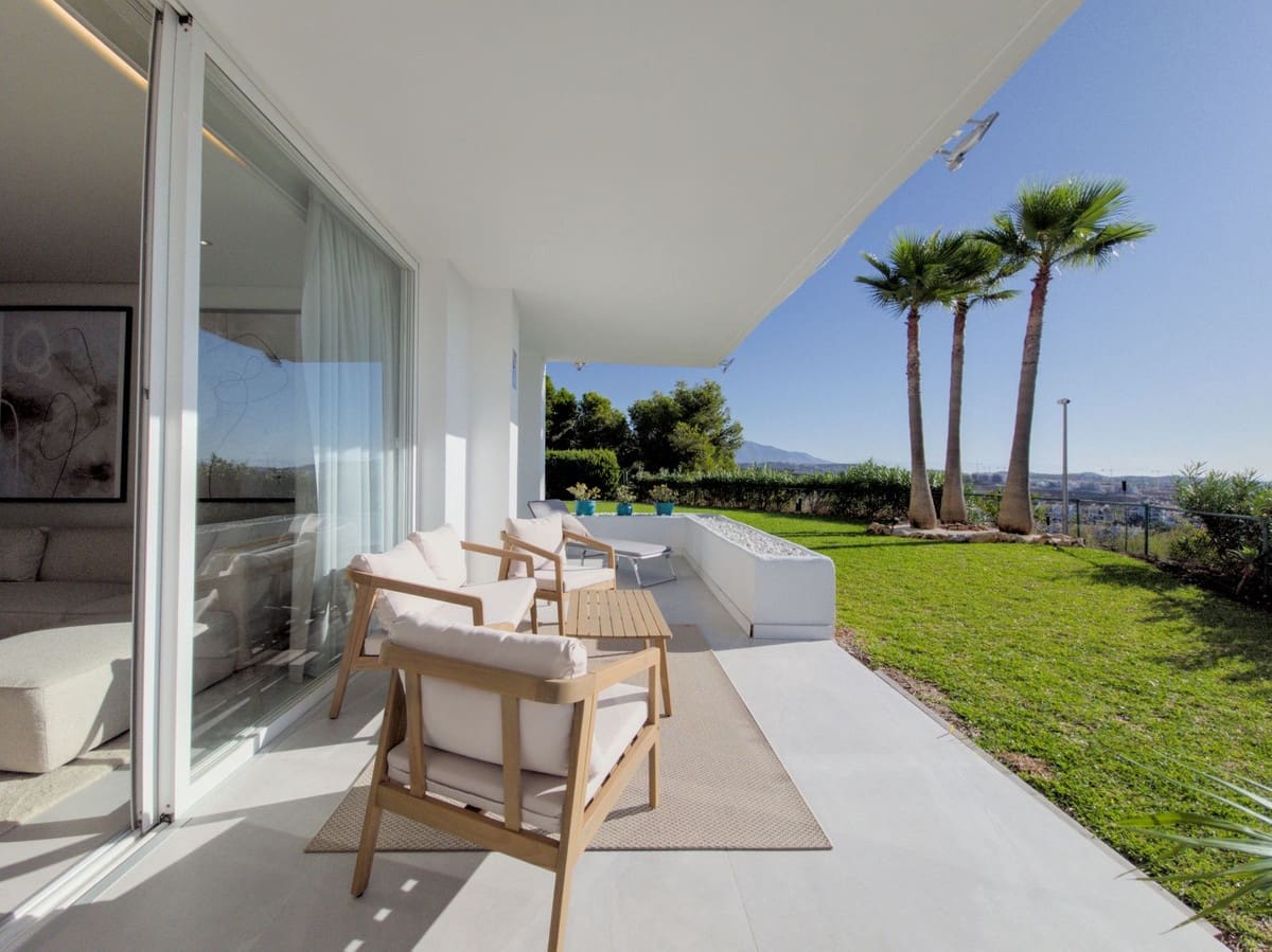 3 sovrum Lägenhet till salu i Miraflores med pool - 595 000 € (Ref: 9601230)