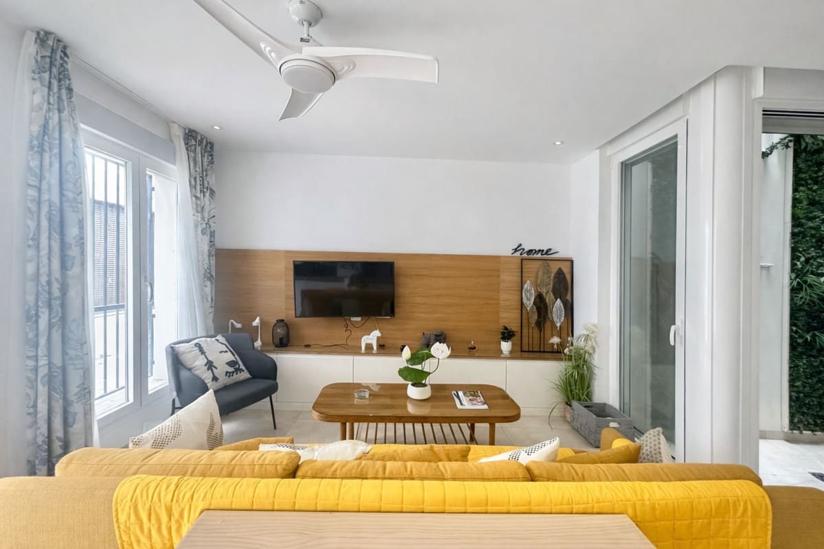 2 bedroom Townhouse for sale in Marbella - € 590,000 (Ref: 9601231)