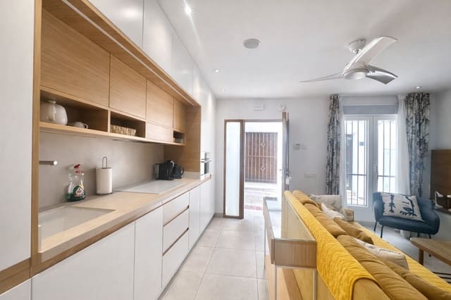 Casa de 2 habitaciones en Marbella en venta - 590.000 € (Ref: 9601231)