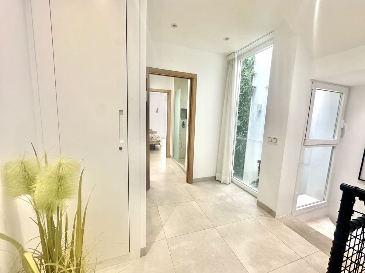 2 bedroom Townhouse for sale in Marbella - € 590,000 (Ref: 9601231)