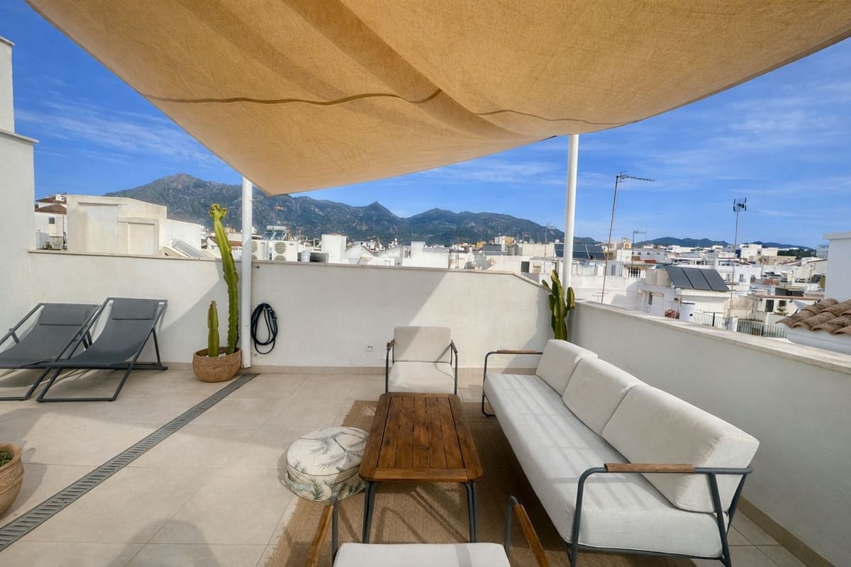 2 bedroom Townhouse for sale in Marbella - € 590,000 (Ref: 9601231)
