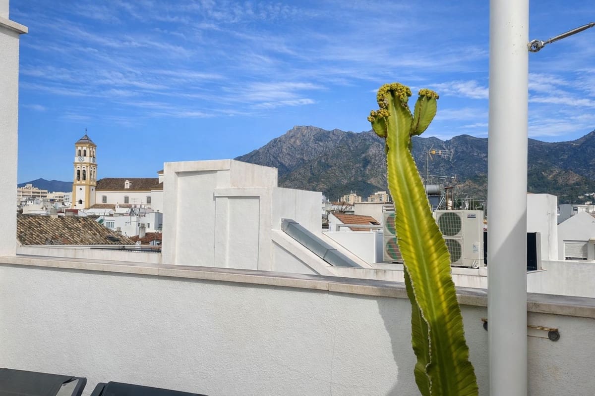 2 bedroom Townhouse for sale in Marbella - € 590,000 (Ref: 9601231)