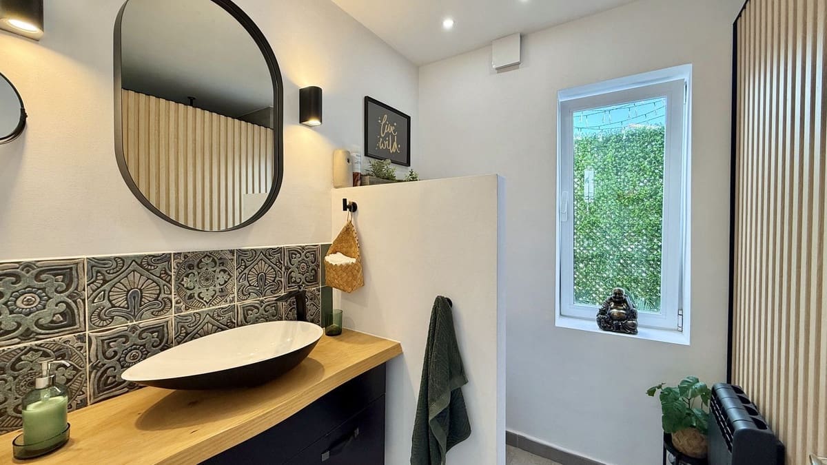 Chalet de 3 habitaciones en El Faro en venta con piscina garaje - 580.000 € (Ref: 9601232)