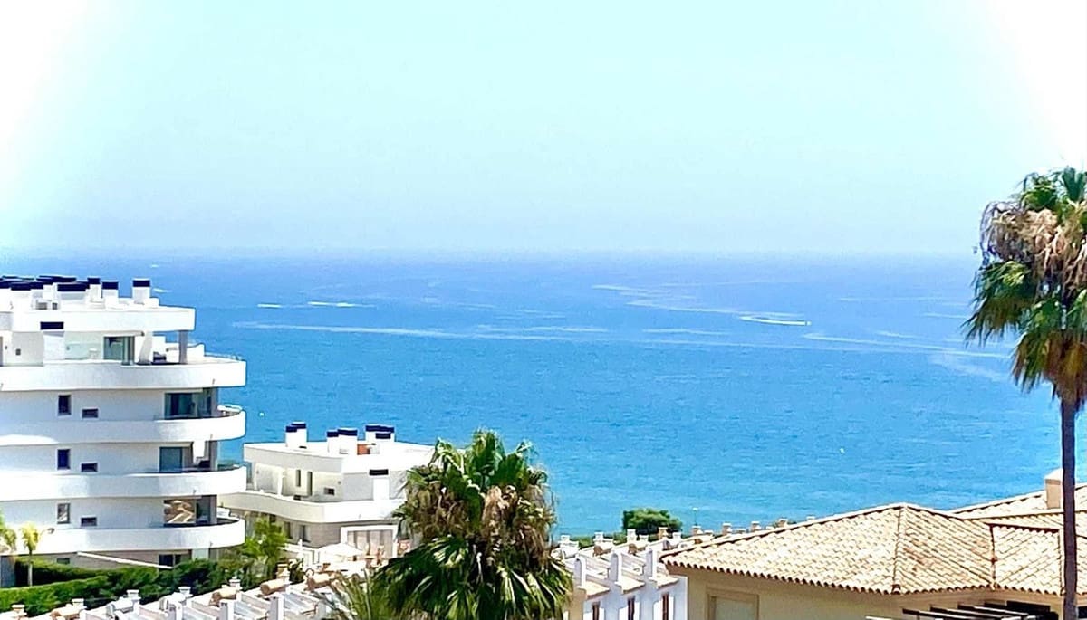 2 sovrum Hus till salu i Mijas Costa med pool - 579 000 € (Ref: 9601233)