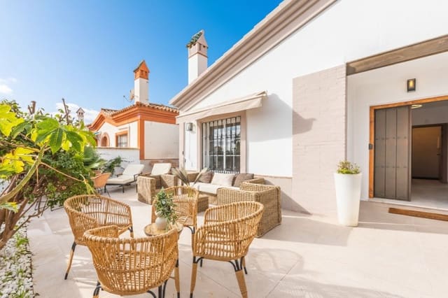 3 soverom Villa til salgs i La Duquesa / Puerto de la Duquesa, Manilva med svømmebasseng - € 495 000 (Ref: 9601234)