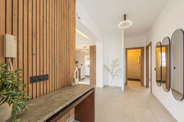 3 soverom Villa til salgs i La Duquesa / Puerto de la Duquesa, Manilva med svømmebasseng - € 495 000 (Ref: 9601234)