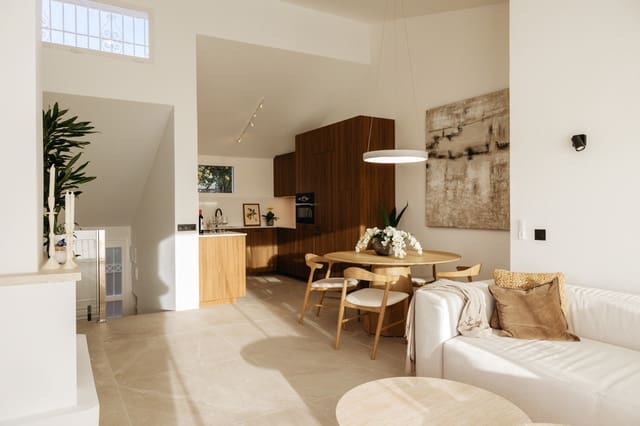 2 chambre Maison de Ville à vendre à Nueva Atalaya, Estepona avec piscine - 525 000 € (Ref: 9601236)