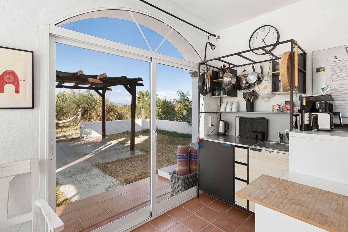 4 bedroom Villa for sale in Alhaurin el Grande with pool - € 639,000 (Ref: 9601237)