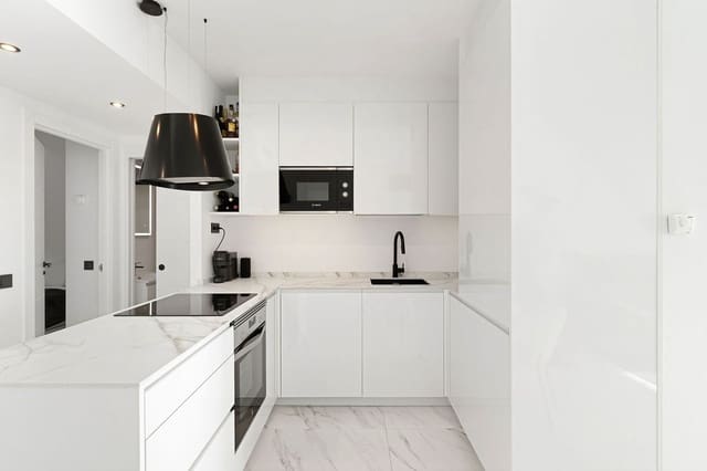 3 sovrum Lägenhet till salu i Calahonda, Mijas med pool - 429 000 € (Ref: 9601239)