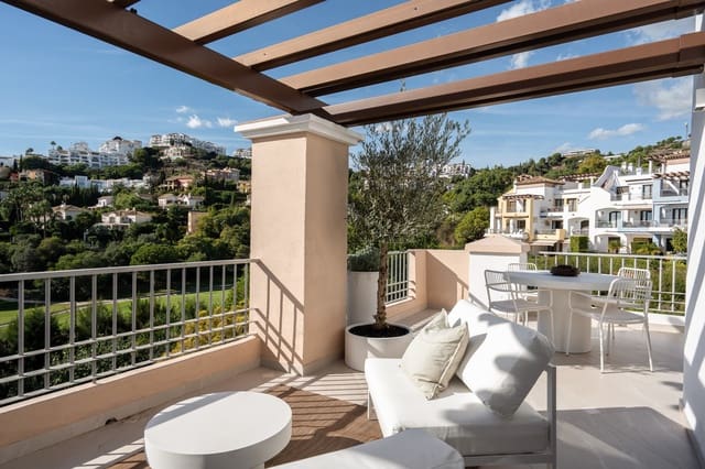 3 makuuhuone Kattohuoneisto myytävänä paikassa Los Arqueros, Benahavís mukana uima-altaan - 849 000 € (Ref: 9601240)