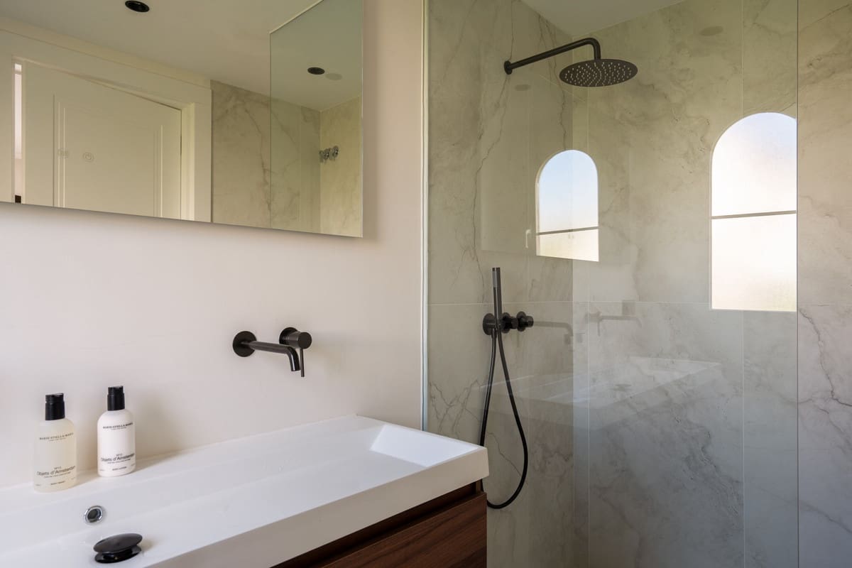 3 makuuhuone Kattohuoneisto myytävänä paikassa Los Arqueros mukana uima-altaan - 849 000 € (Ref: 9601240)