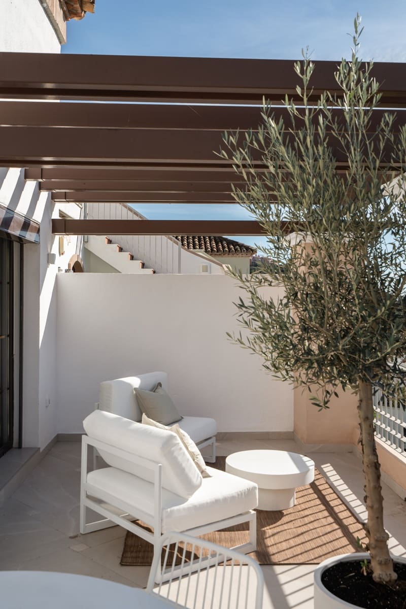 3 makuuhuone Kattohuoneisto myytävänä paikassa Los Arqueros mukana uima-altaan - 849 000 € (Ref: 9601240)