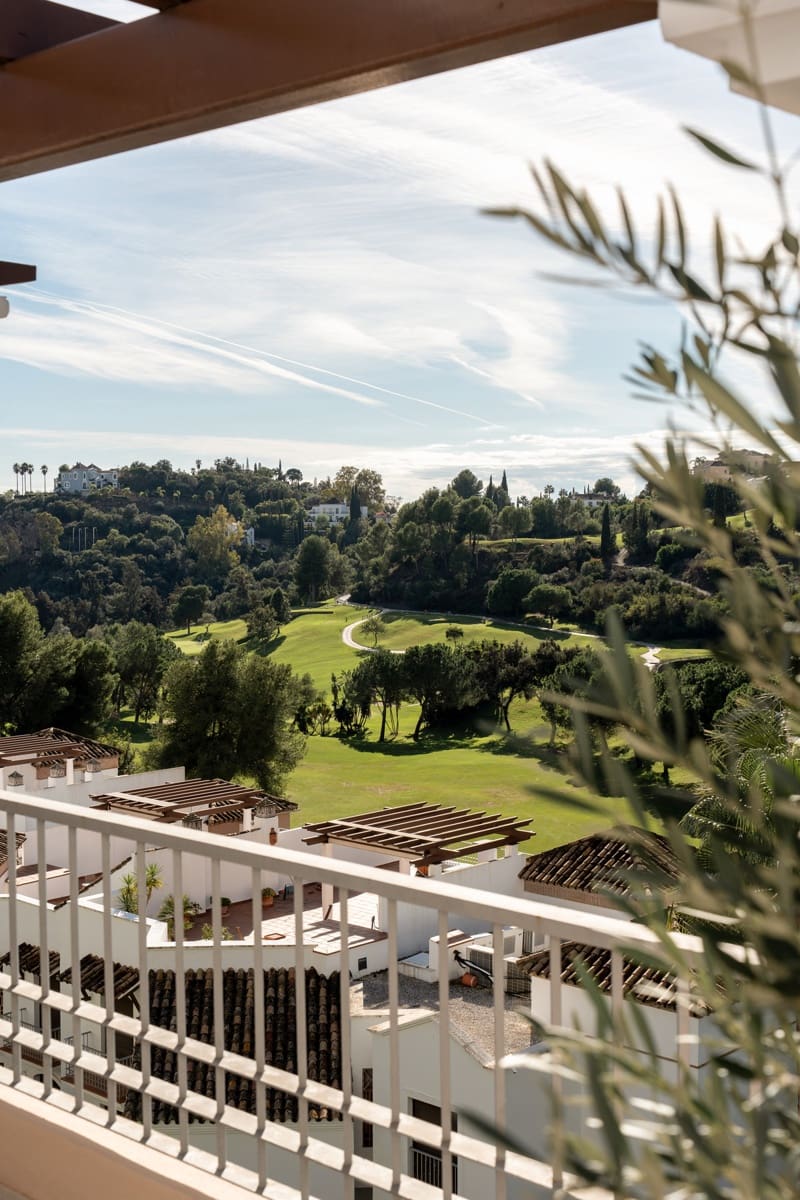 3 makuuhuone Kattohuoneisto myytävänä paikassa Los Arqueros mukana uima-altaan - 849 000 € (Ref: 9601240)