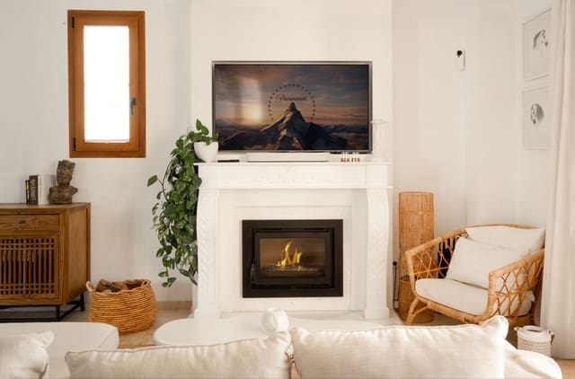 4 soveværelse Villa til salg i Centro, Estepona med swimmingpool - € 1.295.000 (Ref: 9601242)