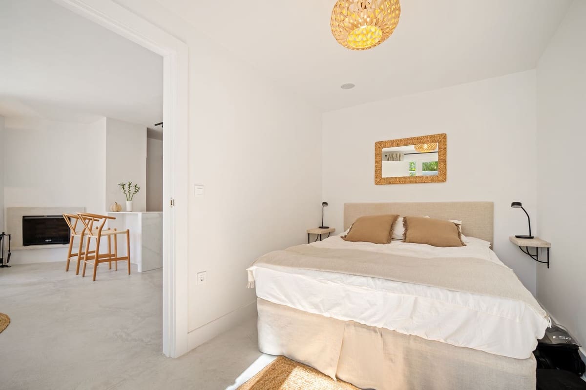 3 slaapkamer Appartement te koop in Nueva Andalucia met zwembad - € 649.000 (Ref: 9601244)