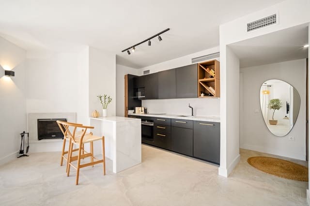 3 slaapkamer Appartement te koop in La Dama de Noche - La Alzambra, Marbella met zwembad - € 649.000 (Ref: 9601244)