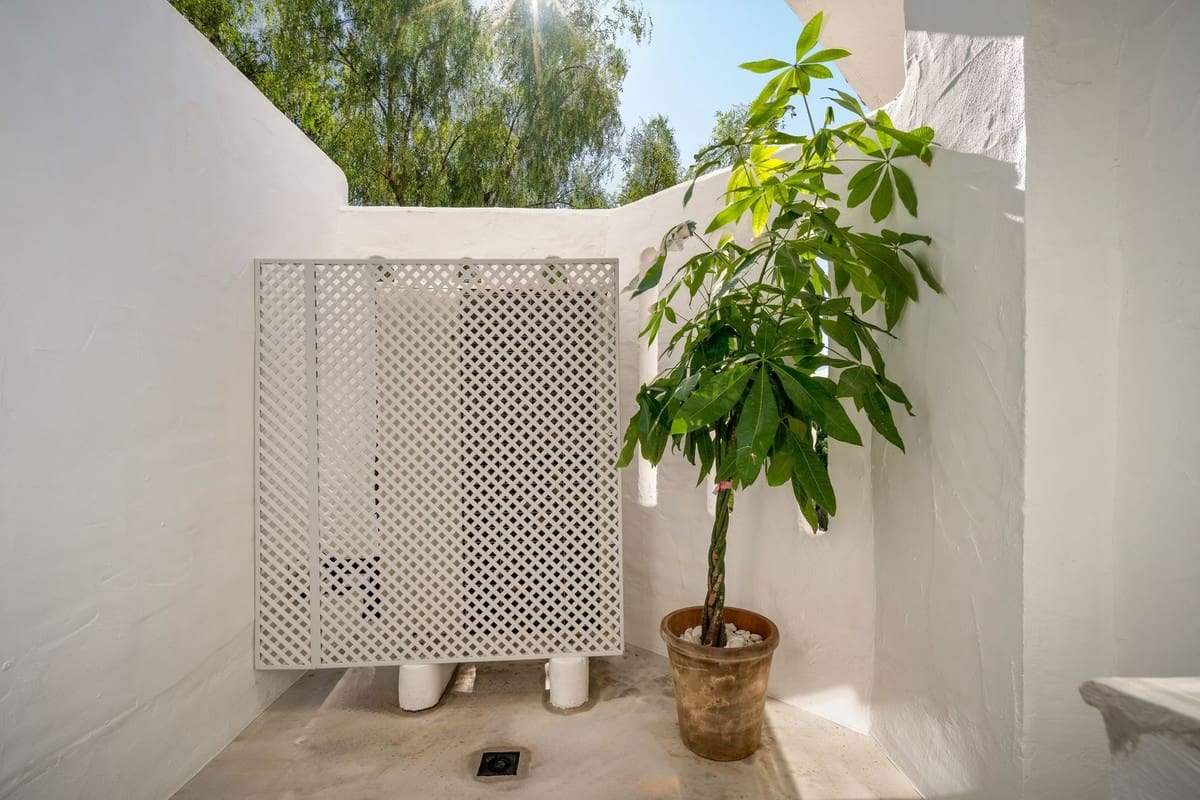 3 slaapkamer Appartement te koop in Nueva Andalucia met zwembad - € 649.000 (Ref: 9601244)