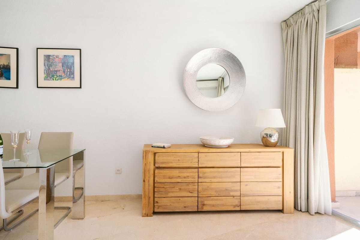 3 sypialnia Apartament na sprzedaż w Marbella z basenem - 725 000 € (Ref: 9601248)