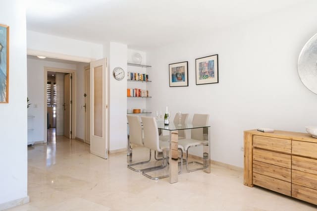 3 sypialnia Apartament na sprzedaż w Marbella z basenem - 725 000 € (Ref: 9601248)