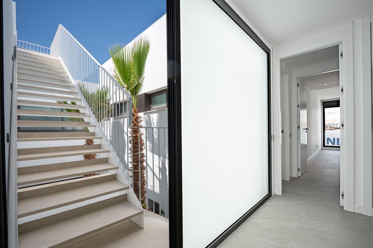 2 quarto Penthouse para venda em Marbella com piscina - 1 495 000 € (Ref: 9601250)