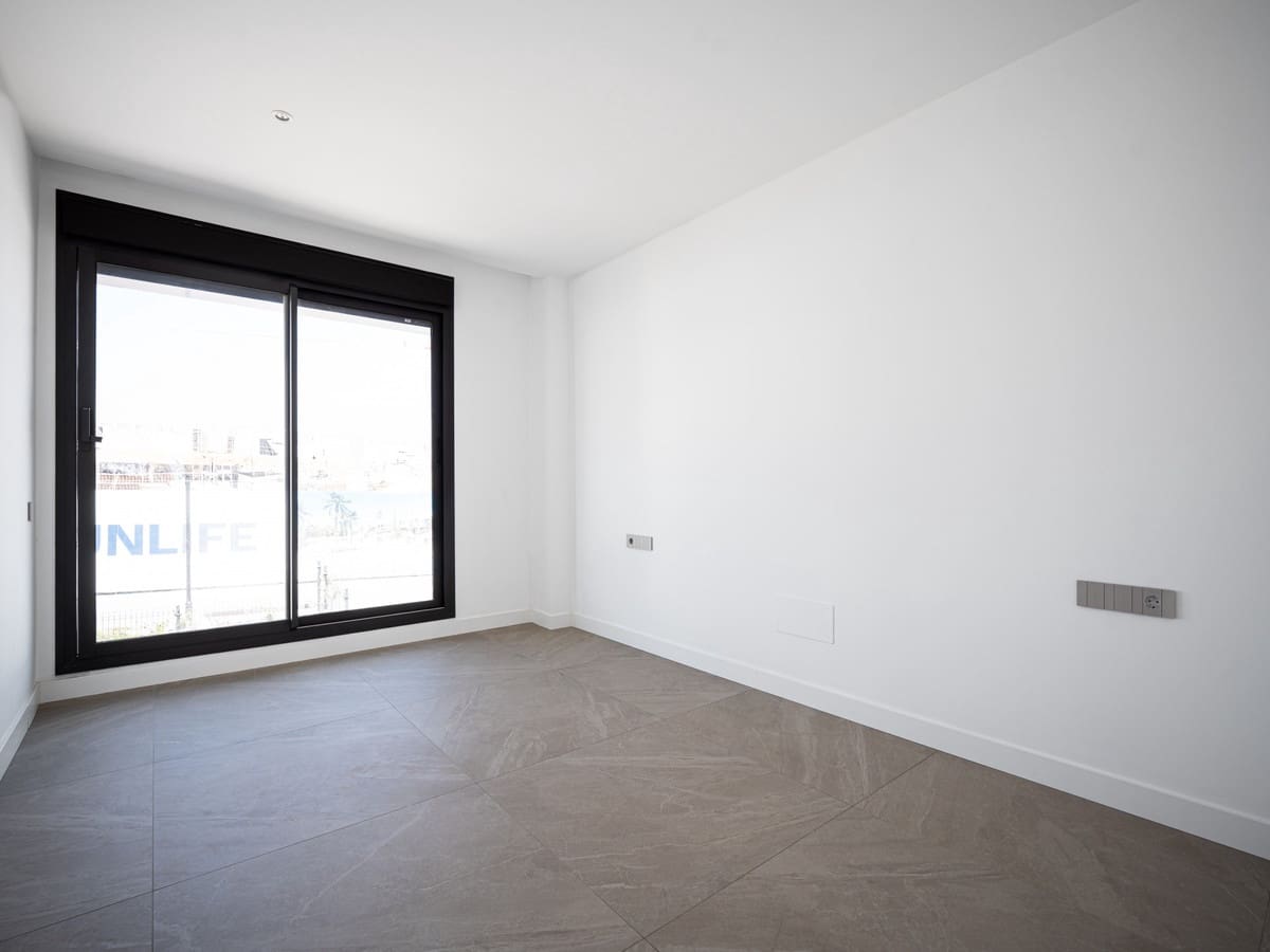 2 quarto Penthouse para venda em Marbella com piscina - 1 495 000 € (Ref: 9601250)