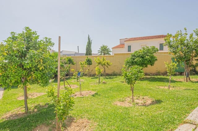 3 makuuhuone Huvila myytävänä paikassa Pueblo Nuevo de Guadiaro, San Roque mukana uima-altaan - 699 000 € (Ref: 9602661)