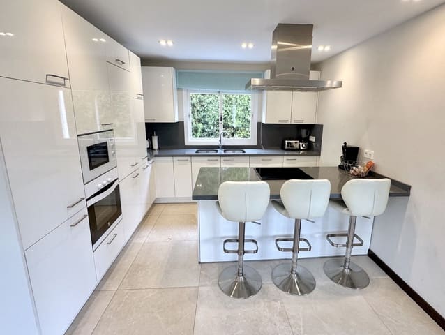 5 Zimmer Villa zu verkaufen in La Dama de Noche - La Alzambra, Marbella mit Pool - 1.695.000 € (Ref: 9602663)