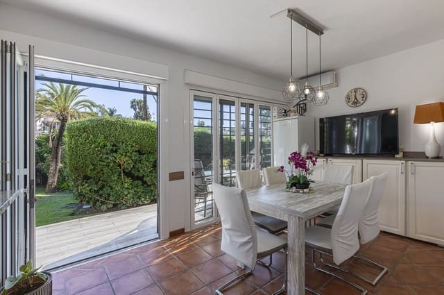 3 quarto Apartamento para venda em La Dama de Noche - La Alzambra, Marbella com piscina - 422 000 € (Ref: 9621825)