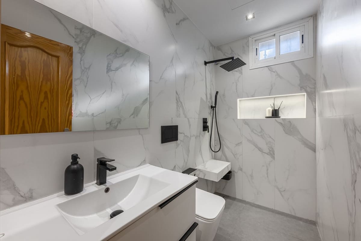 3 soveværelse Lejlighed til salg i Nueva Andalucia med swimmingpool - € 422.000 (Ref: 9621825)